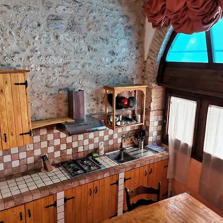 Piazzetta Del Forno - Monolocale Con Soppalco Apartment Assergi Exterior photo